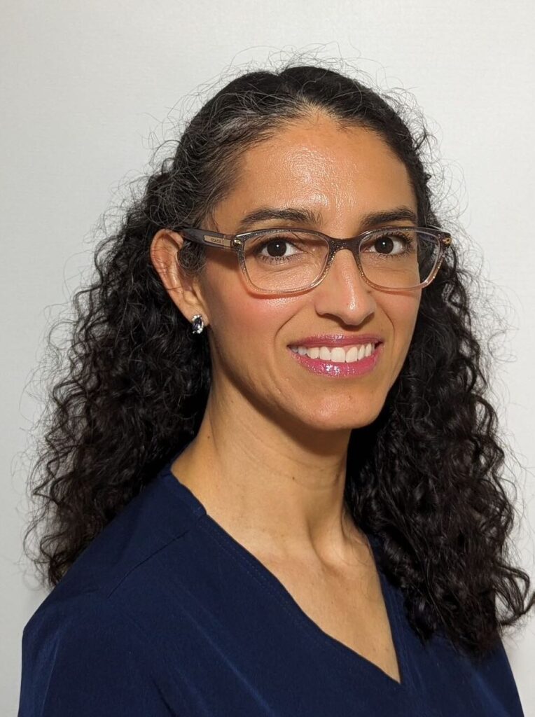 Dr. Adriana Henao